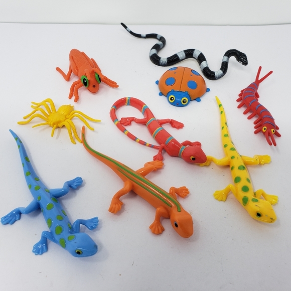 Salamander Lizards Spider Beetle Grasshopper Centipede Toy Lot - Picture 4 of 15